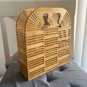 NWOT Handmade Bamboo Wooden Weave Box Beach Handbag in Natural Color